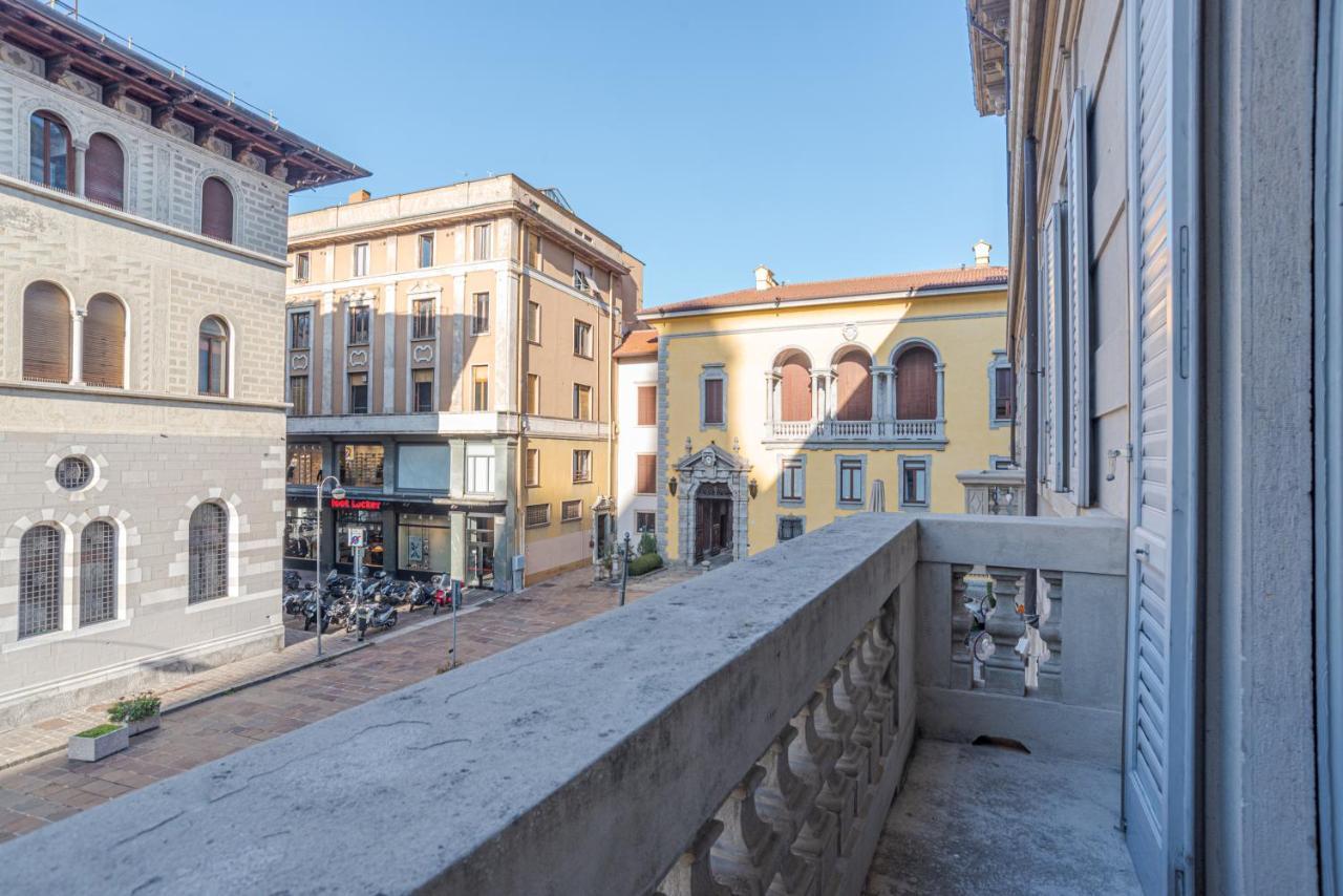 Suite Del Duomo - By Myhomeincomo Exterior photo